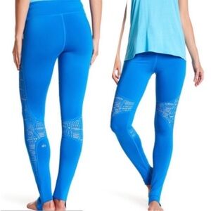 ALO yoga west coast stirrup leggings- M